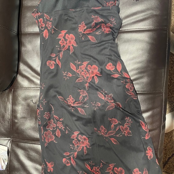 Dress - Picture 2 of 2